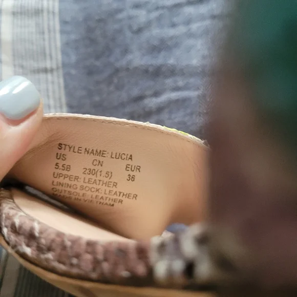 Authentic Kate Spade Faux Crocodile Sandals. Sz 5.5B - Picture 5 of 5